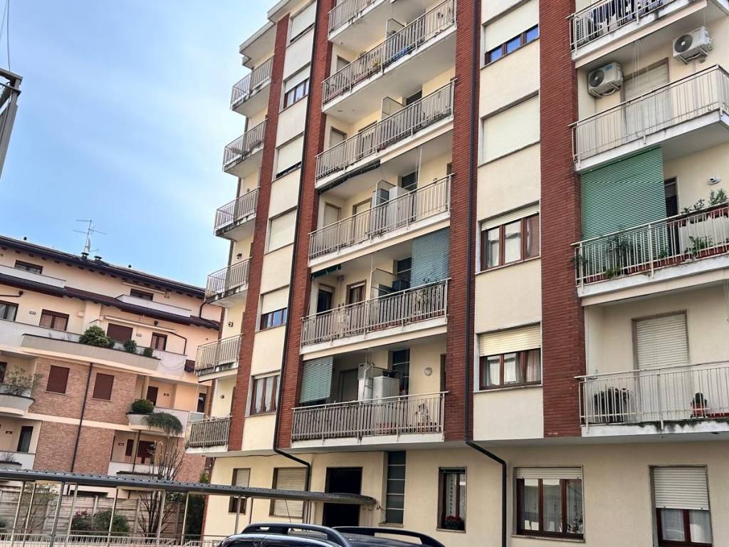 Box / garage a Busto arsizio in Via Valenza, 4 - Foto 5