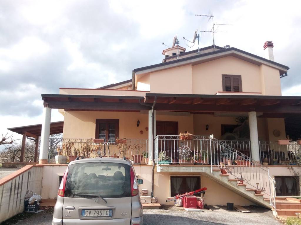 Villa a Teramo in Via Manthone S.N.C. - Foto 3