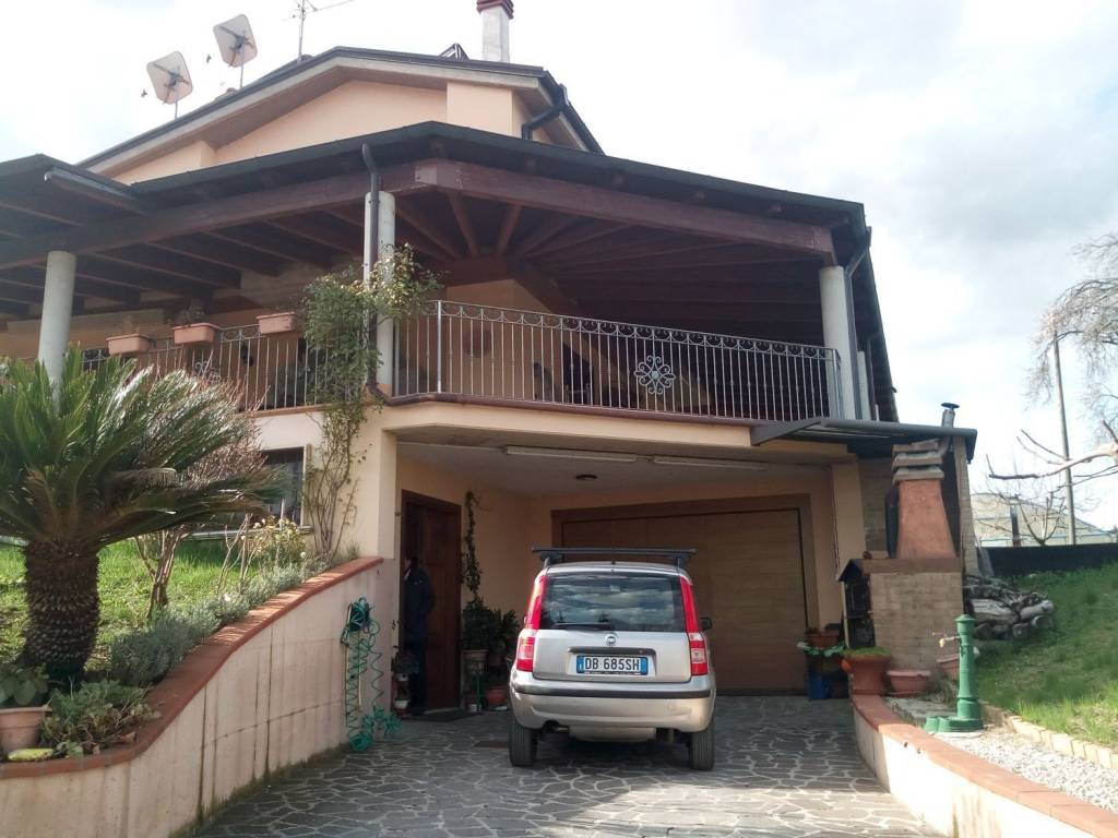 Villa a Teramo in Via Manthone S.N.C. - Foto 4