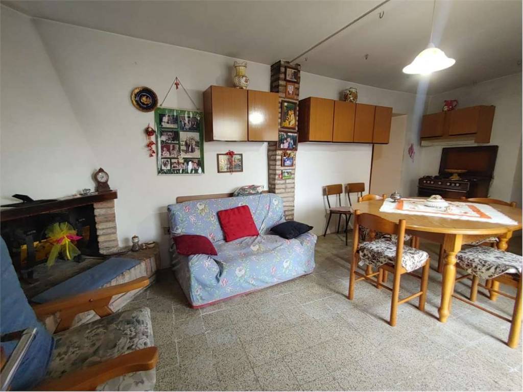 Rustico / casale a Gualdo cattaneo - Foto 5