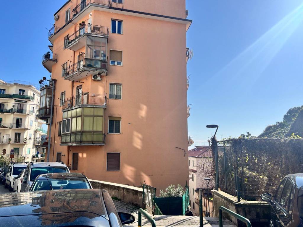 Appartamento a Salerno in Via Valerio Laspro - Foto 3
