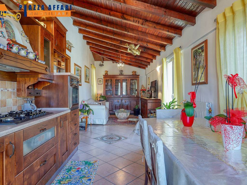 Villa a Marchirolo in via Signo e Carpio, 8 - Foto 2