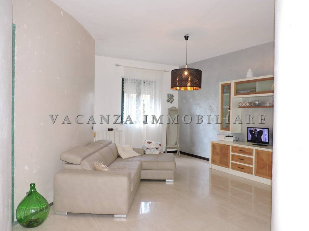 Appartamento a Castellaneta in Viale Aldo Moro - Foto 2