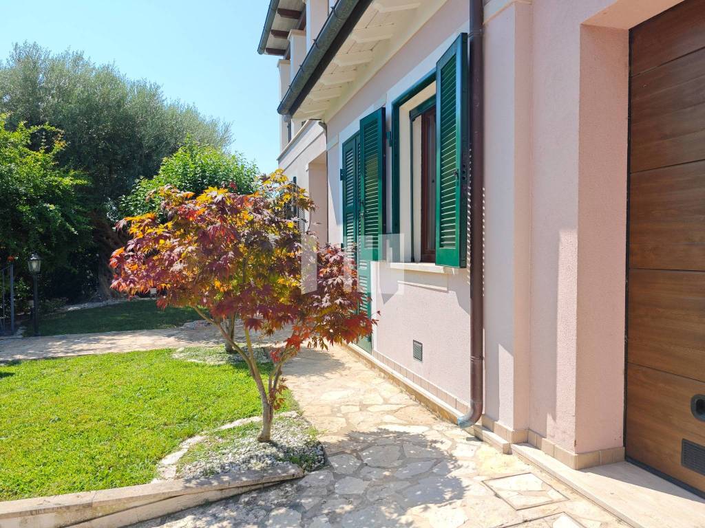 Villa a Mosciano sant'angelo in Via Salvador Allende - Foto 3