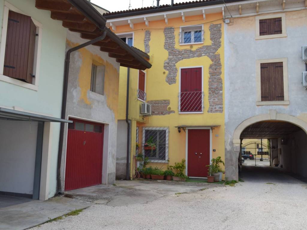 Attico / mansarda a Villafranca di verona in Via Angelo Messedaglia, 229 - Foto 2