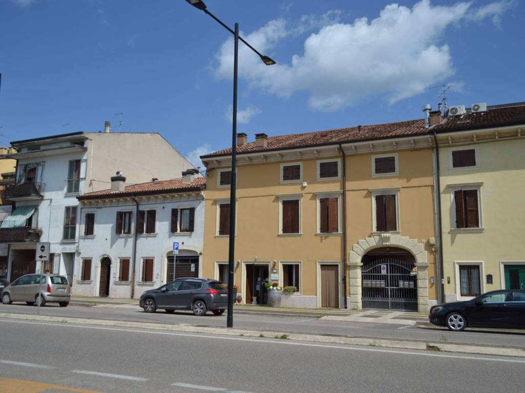 Attico / mansarda a Villafranca di verona in Via Angelo Messedaglia, 229 - Foto 3