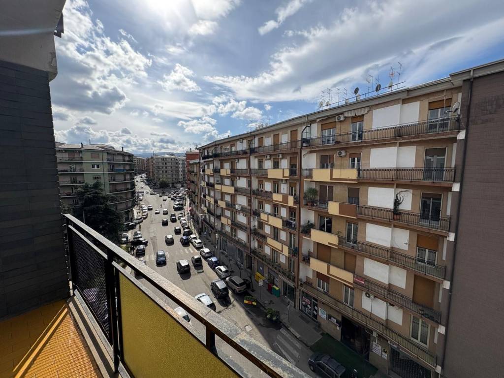 Appartamento a Cosenza in Piazza Zumpini - Foto 5