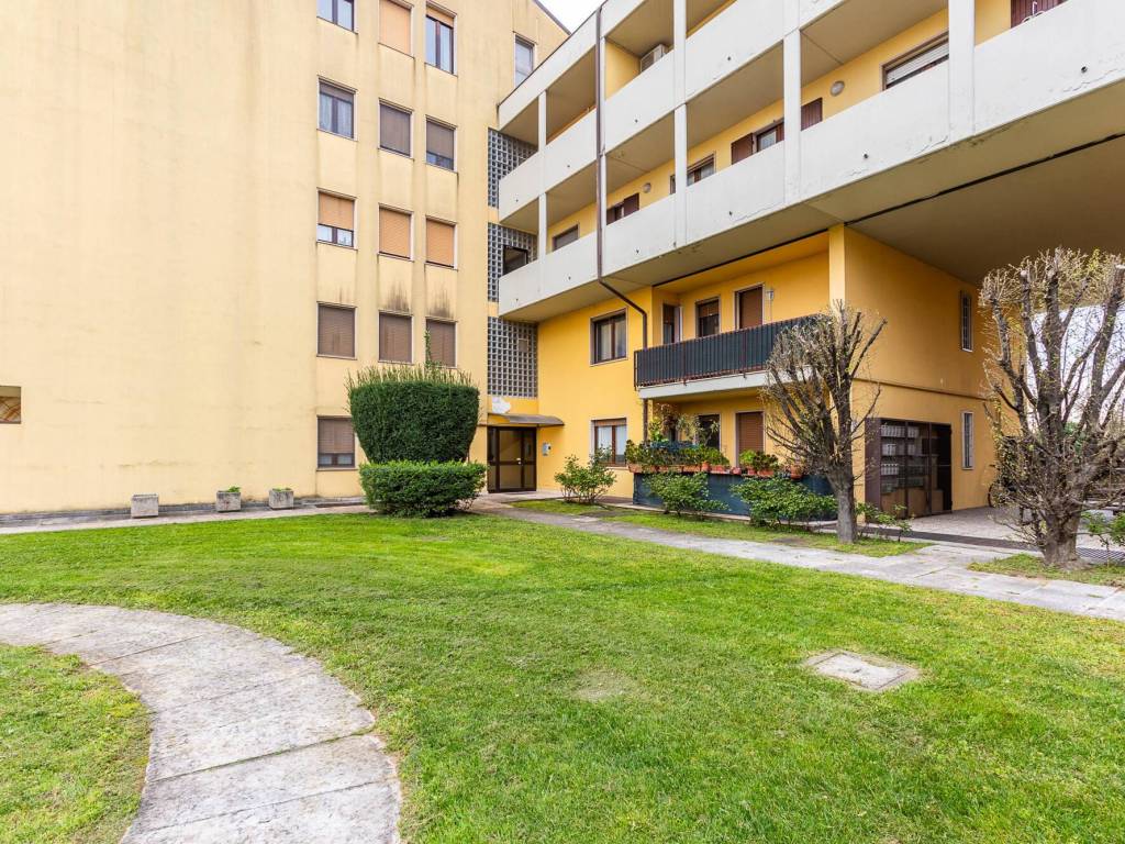 Appartamento a Verona in SILVIO PENAZZI, 25 - Foto 2