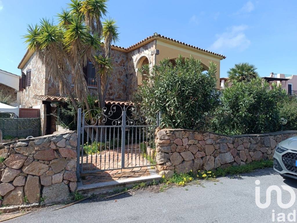 Villa a Loiri porto san paolo in Via Monte Contros, 5 - Foto 2