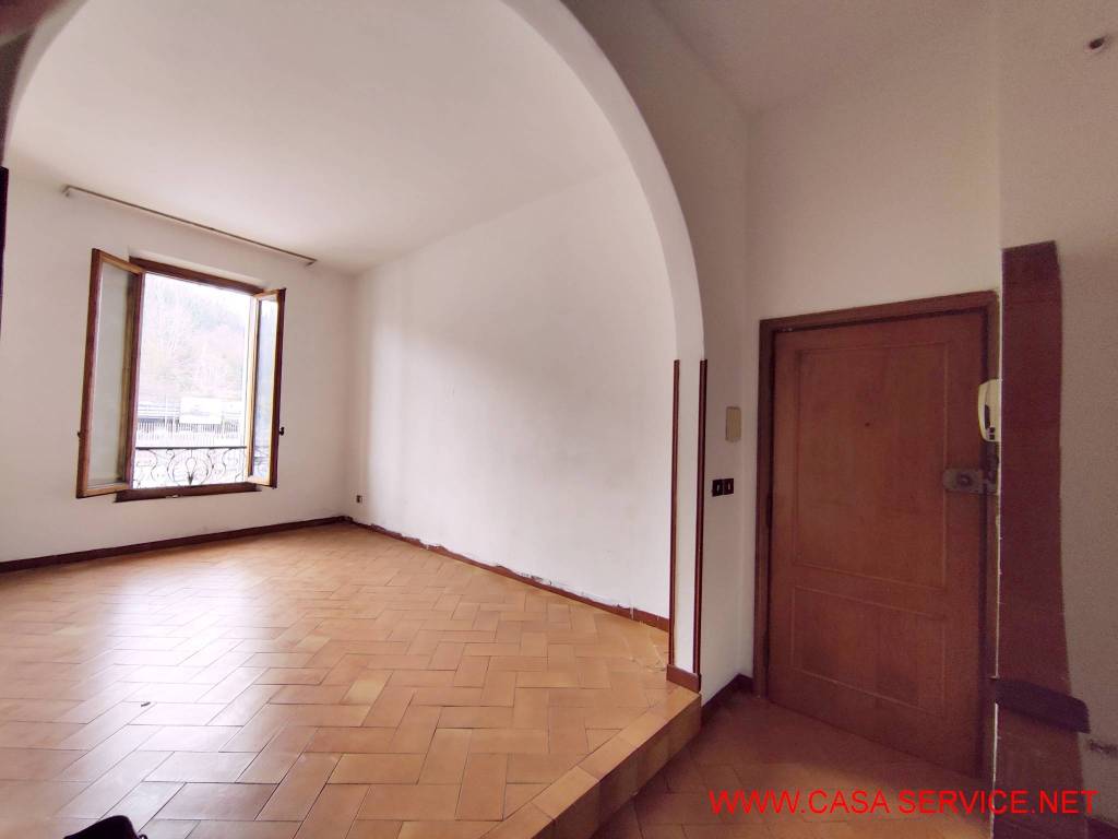 Appartamento a Montevarchi in Via 4 Novembre - Foto 2