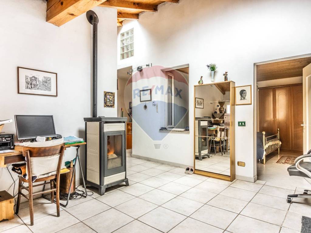 Casa indipendente a Cuvio in VIA PRETORIO, 9 - Foto 4