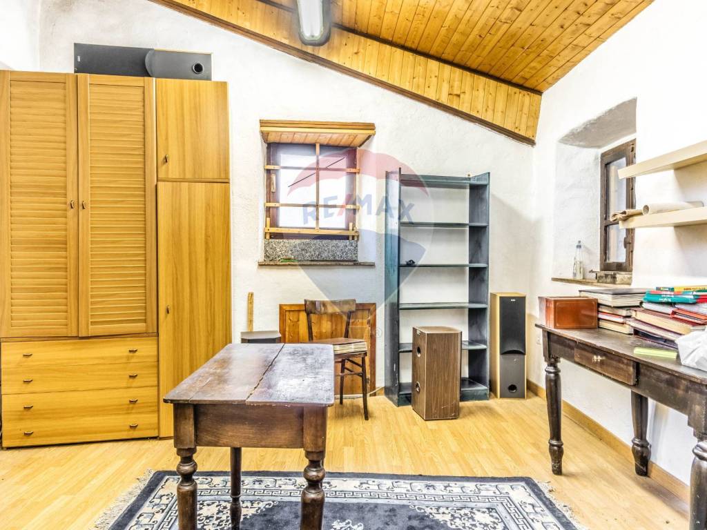 Casa indipendente a Cuvio in VIA PRETORIO, 9 - Foto 2