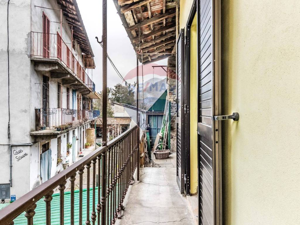 Casa indipendente a Cuvio in VIA PRETORIO, 9 - Foto 4