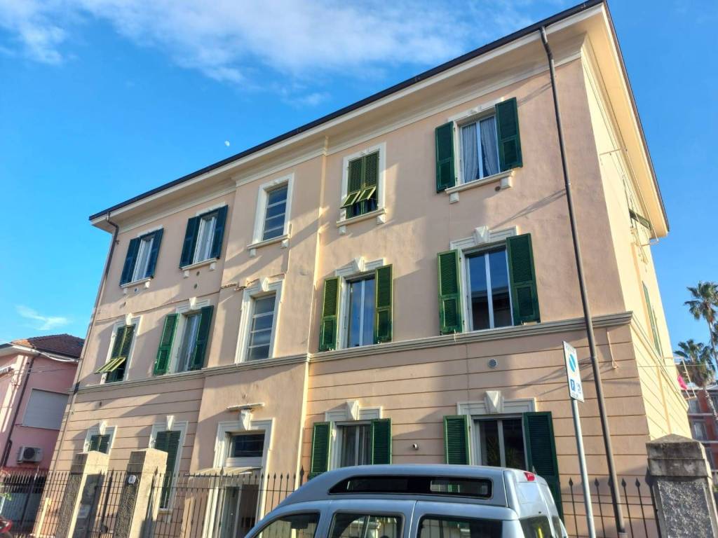 Appartamento a Diano marina in Via Mario Capocaccia, 5 - Foto 2