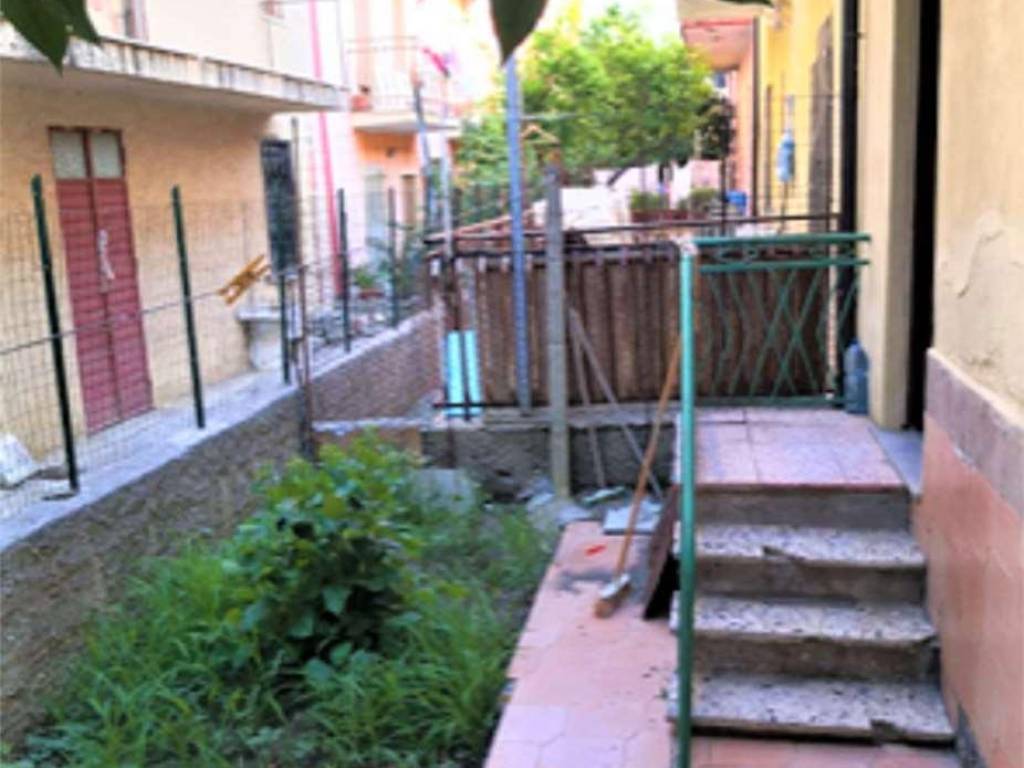 Casa indipendente a Crucoli in via montale - Foto 2
