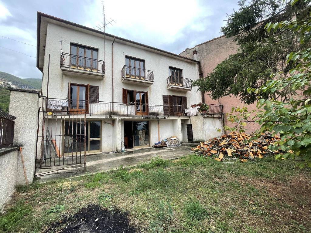 Villa a Poggio bustone in San Pietro, 62 - Foto 4