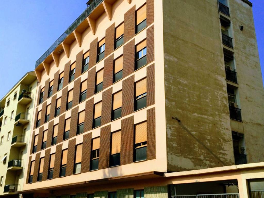 Palazzo / stabile a Alessandria in Via Bruno Buozzi, 20 - Foto 2