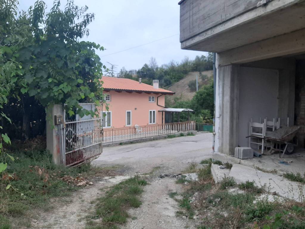 Rustico / casale a Teramo in Località Villa Rupo, 6 - Foto 2
