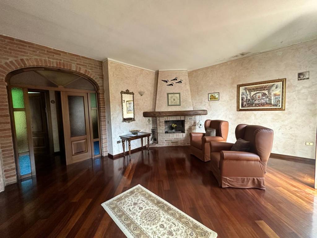 Appartamento a Dosolo in Via Paganina - Foto 4