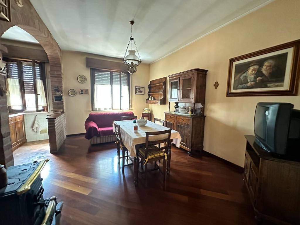 Appartamento a Dosolo in Via Paganina - Foto 5