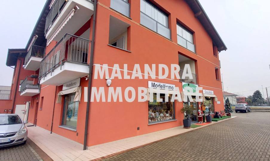 Immobile a Oleggio in Corso Giacomo Matteotti - Foto 2