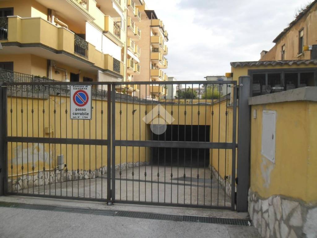 Box / garage a Caserta in Viale della Resistenza, 20 - Foto 2