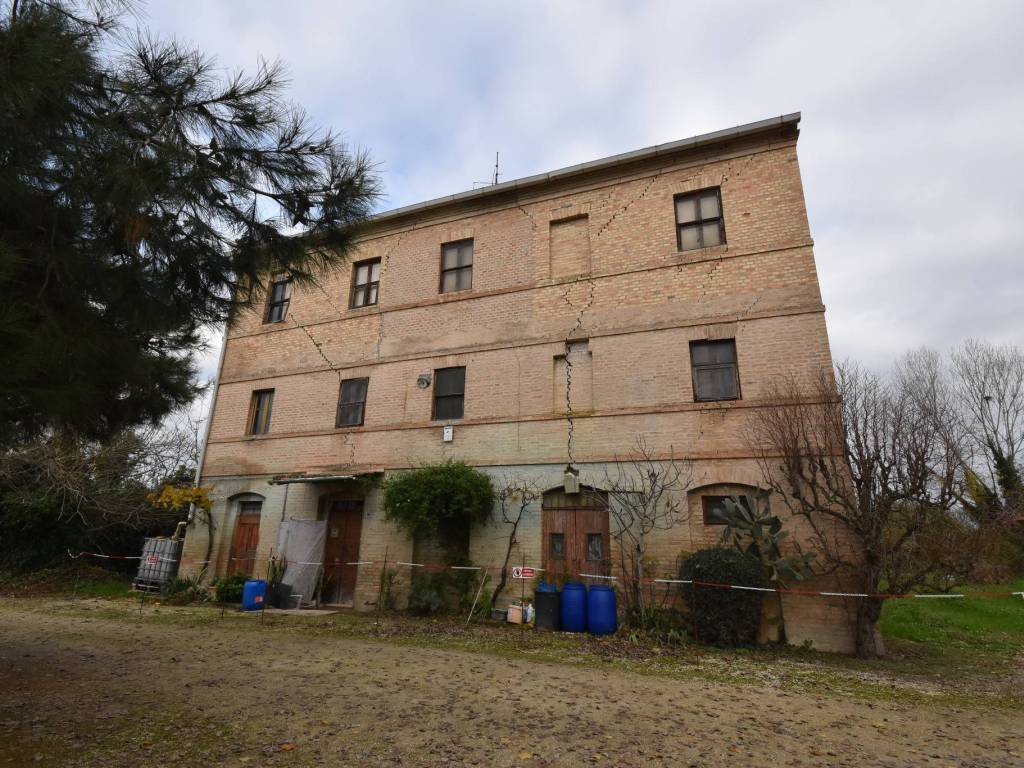 Rustico / casale a Agugliano in Contrada La Chiusa - Foto 2