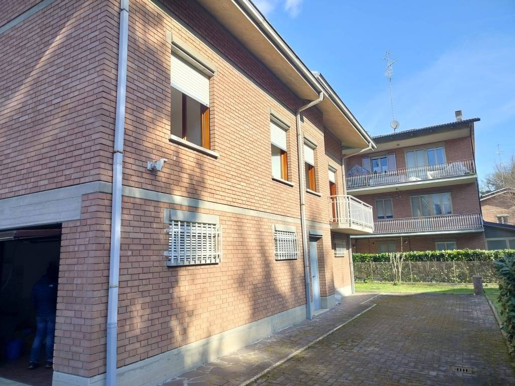 Villa a Reggio emilia in Viale Corrado Alvaro - Foto 3