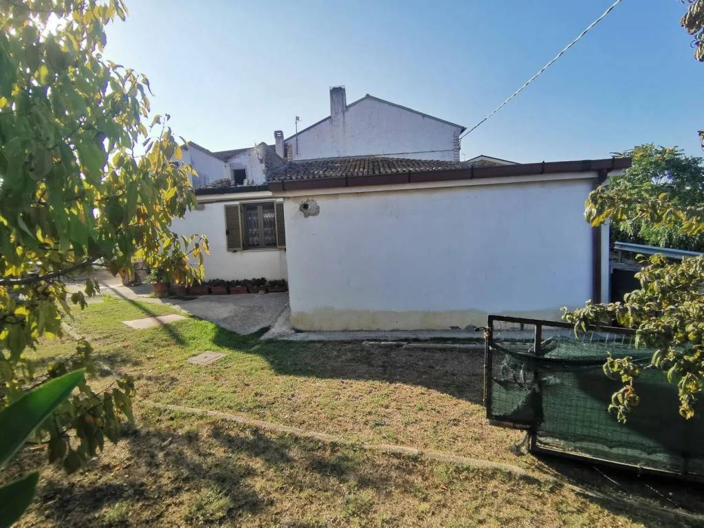 Villa a Città sant'angelo in Strada Comunale Per Villa Cipressi - Foto 5