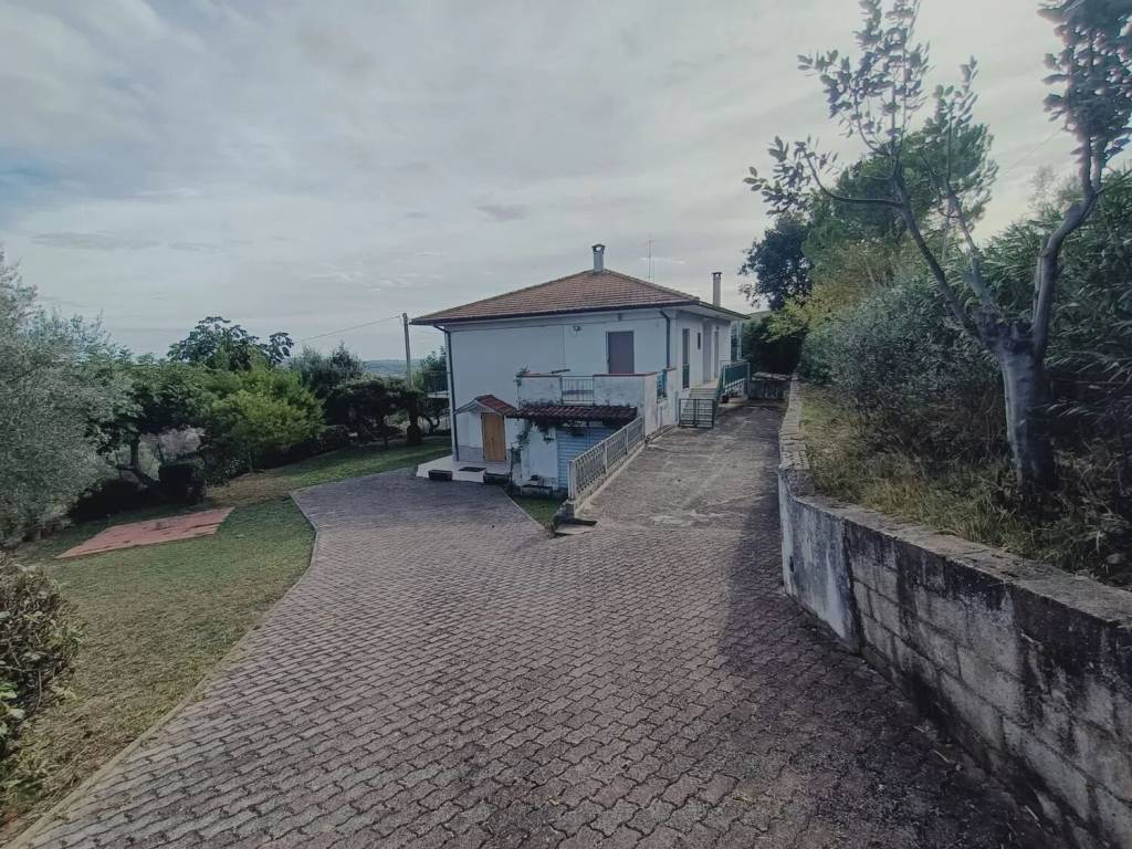 Villa a Castiglione messer raimondo in Contrada Selva, 57 - Foto 2