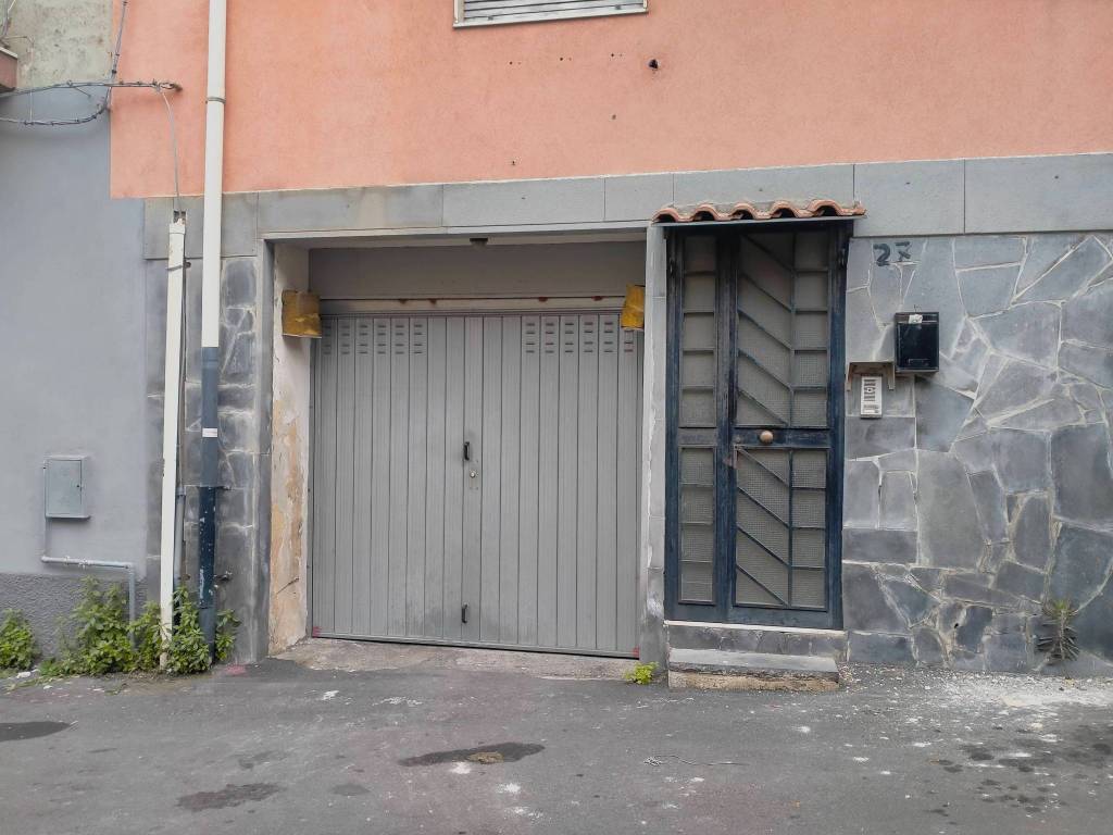 Box / garage a Catania in Via Faraci - Foto 4