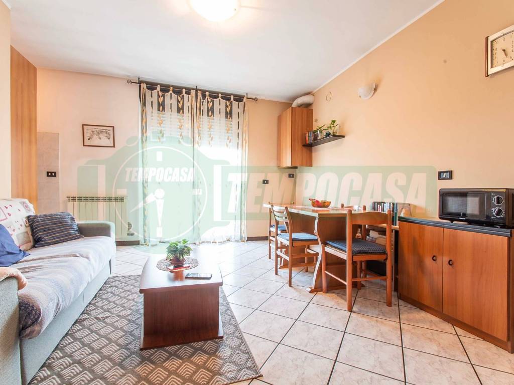 Appartamento a Gorla minore in Via Roma - Foto 4