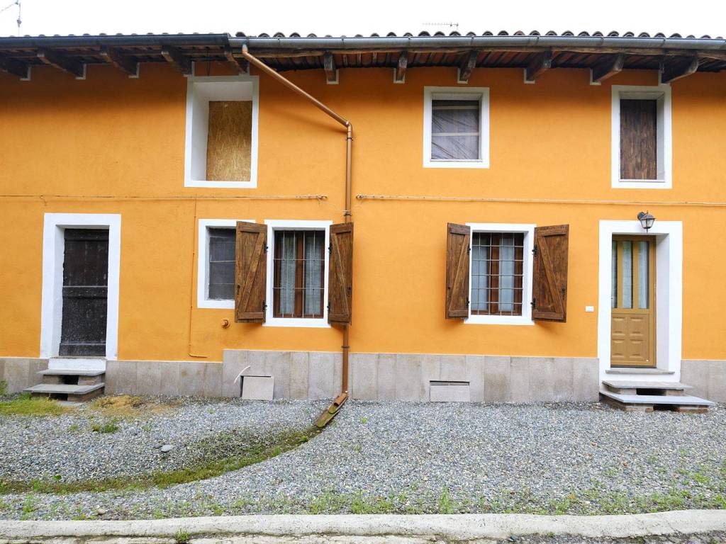 Casa indipendente a Viverone in Frazione Veneria Superiore, 49 - Foto 3
