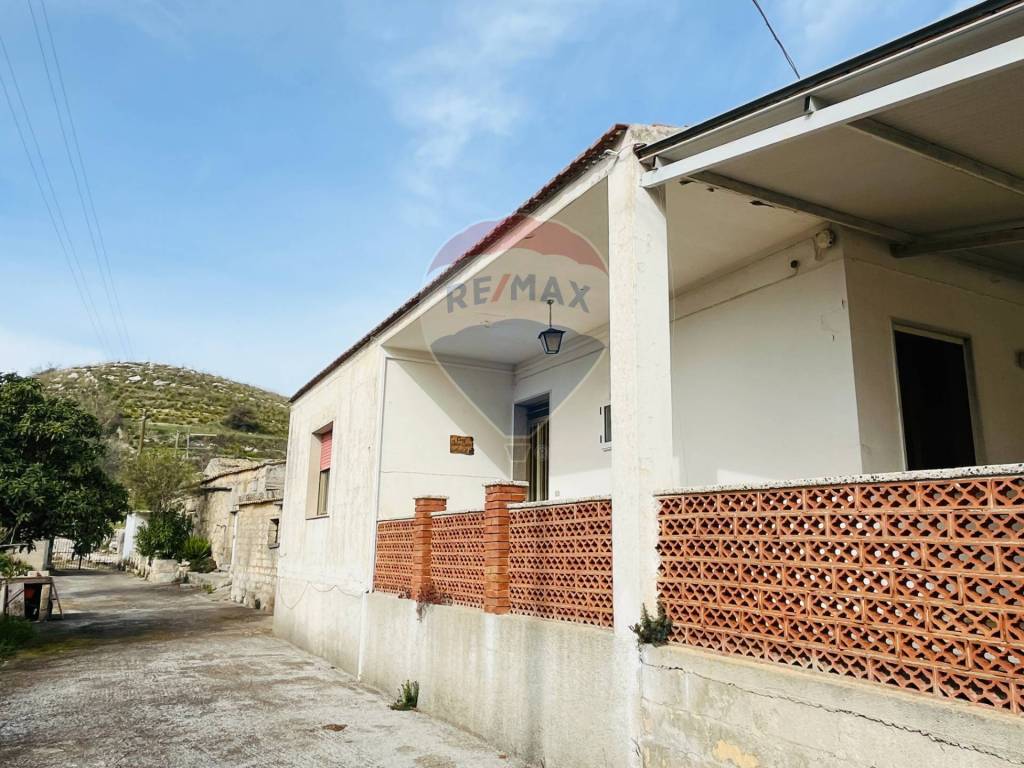 Casa indipendente a Ragusa in Contrada San Giacomo - Giafante - Foto 2