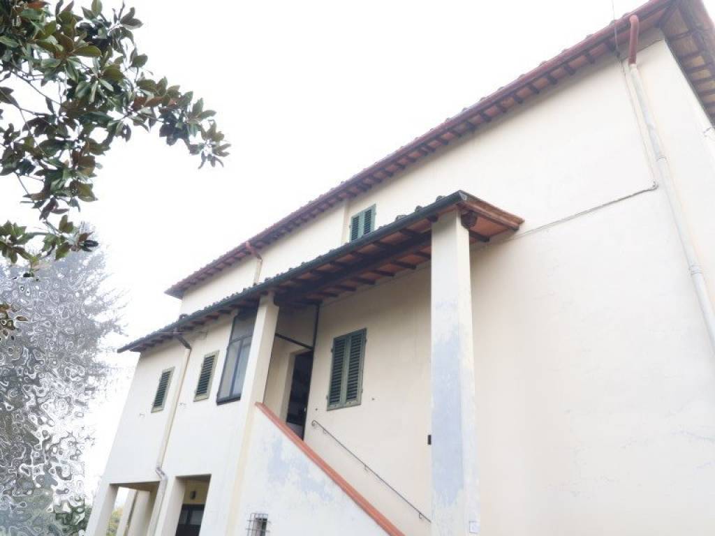 Casa indipendente a Montevarchi in Via Ferdinando Magellano - Foto 2
