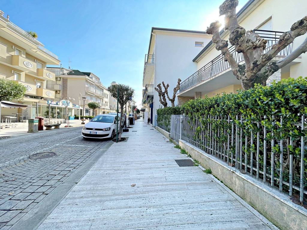 Villa a Riccione in Viale Antonio Gramsci - Foto 2