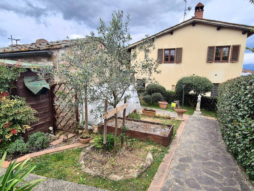 Villetta a schiera a Montevarchi in Via di Picille - Foto 2