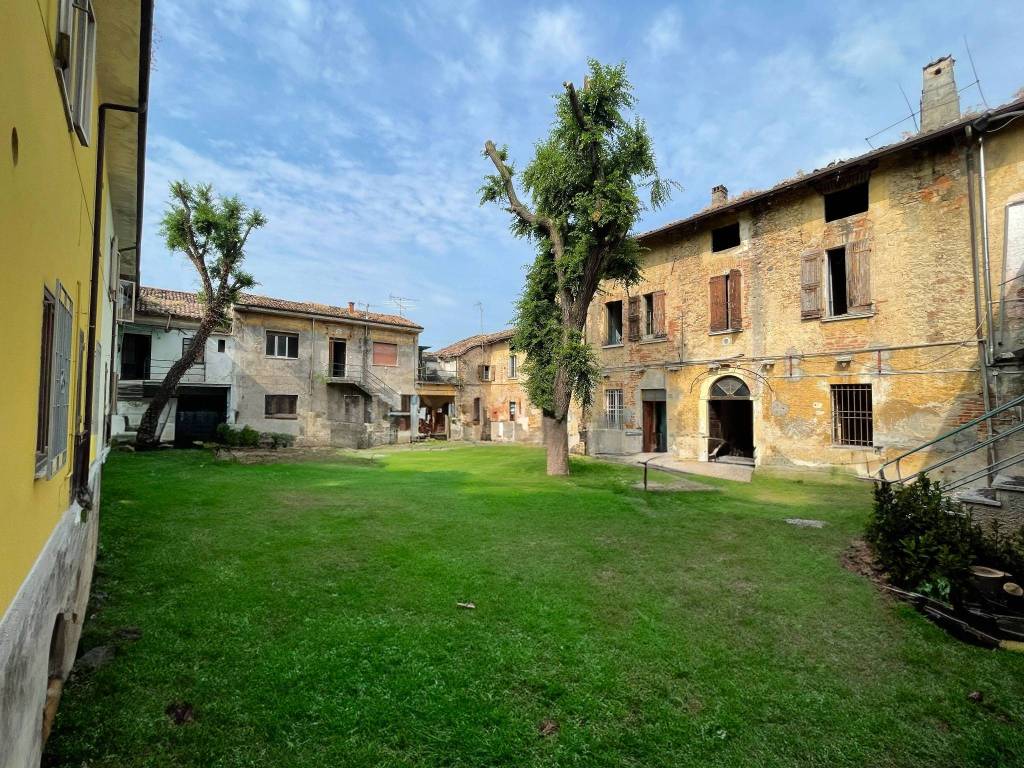 Palazzo / stabile a Castiglione delle stiviere in Via Sinigallia - Foto 3