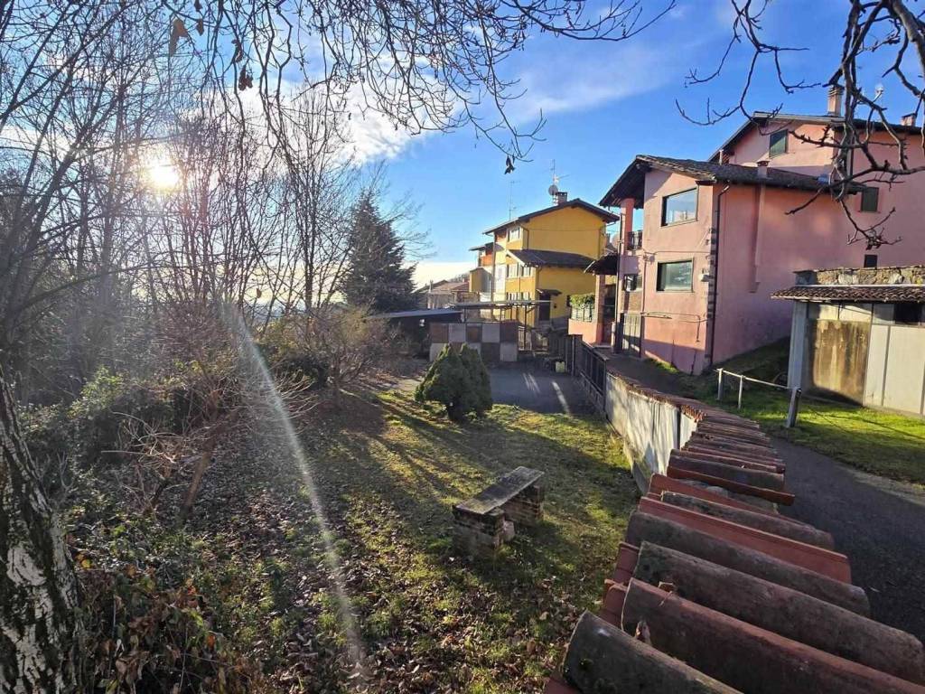 Casa indipendente a Biella in Strada Canton Cavallo, 29 - Foto 2