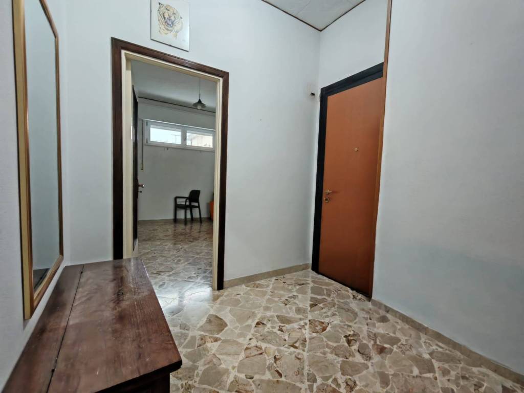 Appartamento a Brindisi in Via San Giovanni Bosco - Foto 5