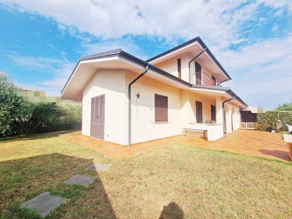 Villa a Montecarlo in Via Romana, 57 - Foto 2