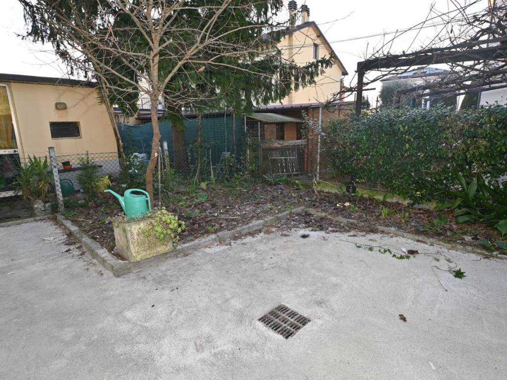 Villetta a schiera a Modena in Via Birmania - Foto 5