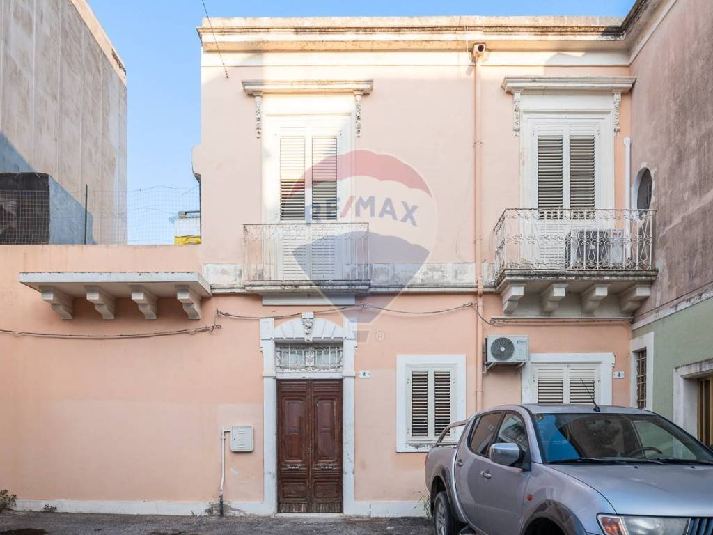 Casa indipendente a Avola in VIA A. LINCOLN, 8 - Foto 2
