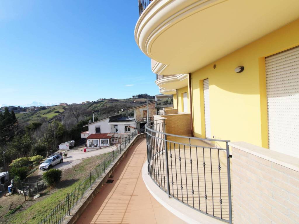 Appartamento a Colonnella in via dei colli - Foto 5