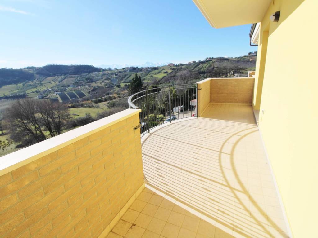 Appartamento a Colonnella in via dei colli - Foto 3