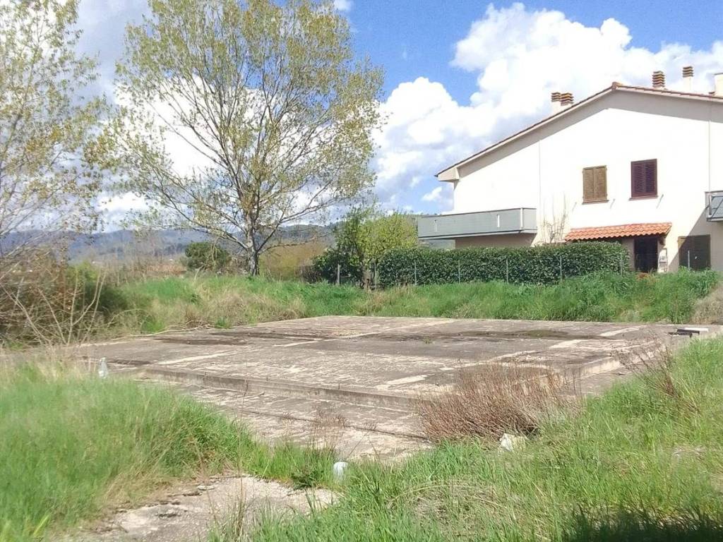 Terreno a Castiglione del lago in Badiaccia - Foto 5