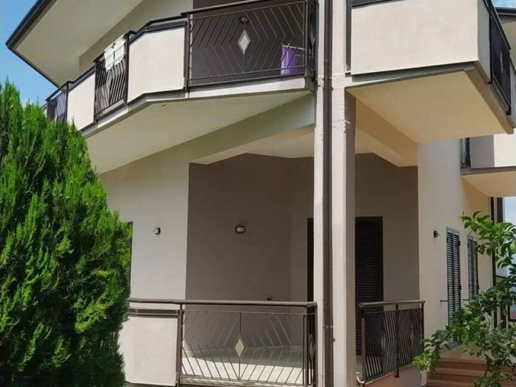 Villa a Santo stefano del sole in Via Casa Petretta, 61 - Foto 3