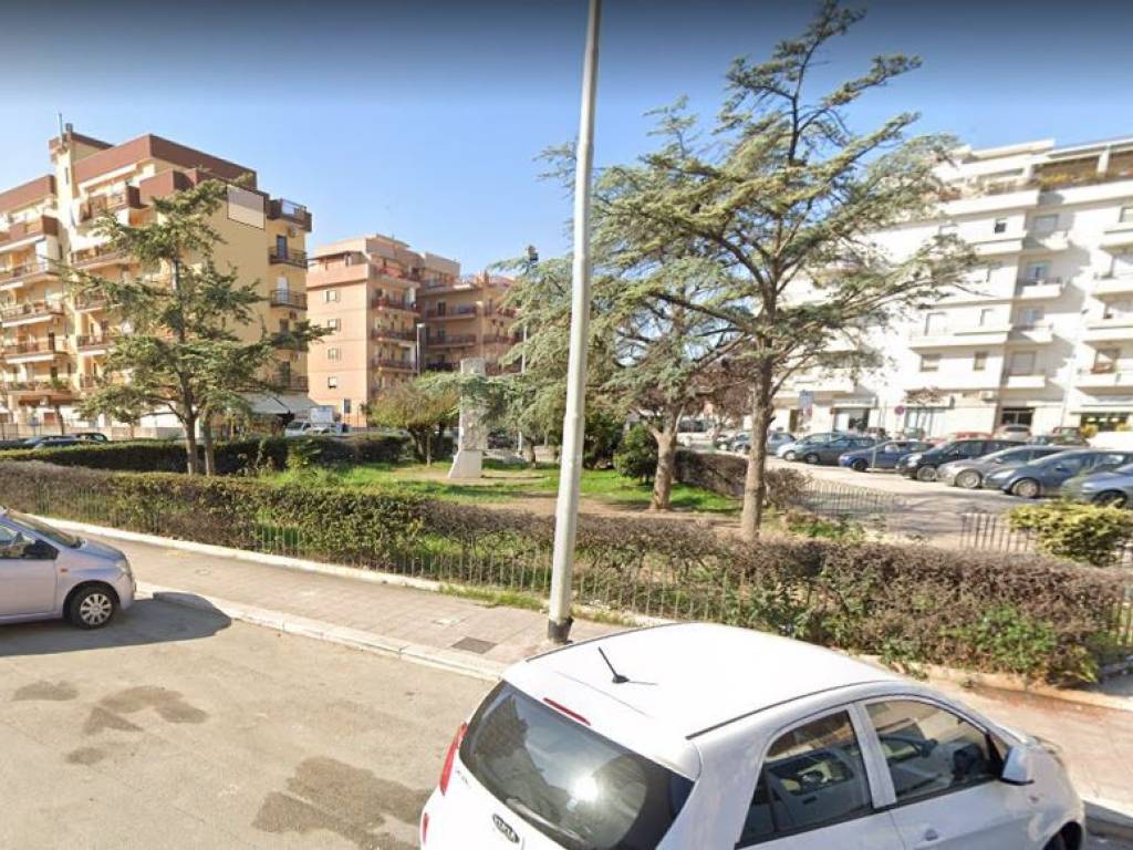 Box / garage a Trani in Piazza Dottor Alfredo Albanese - Foto 2