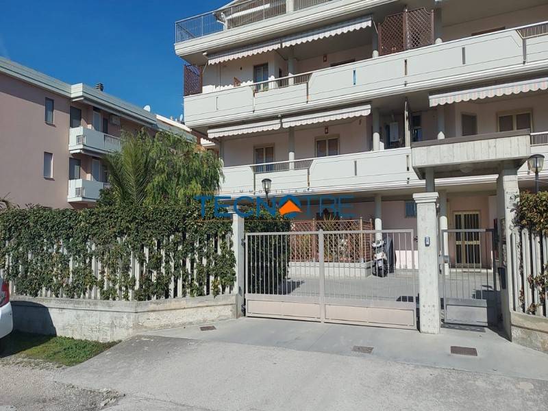 Appartamento a Martinsicuro in Via del Parco, 9 - Foto 2
