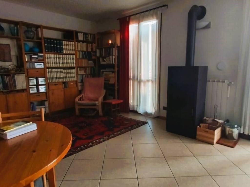 Appartamento a Varallo pombia in Via Circonvallazione - Foto 3